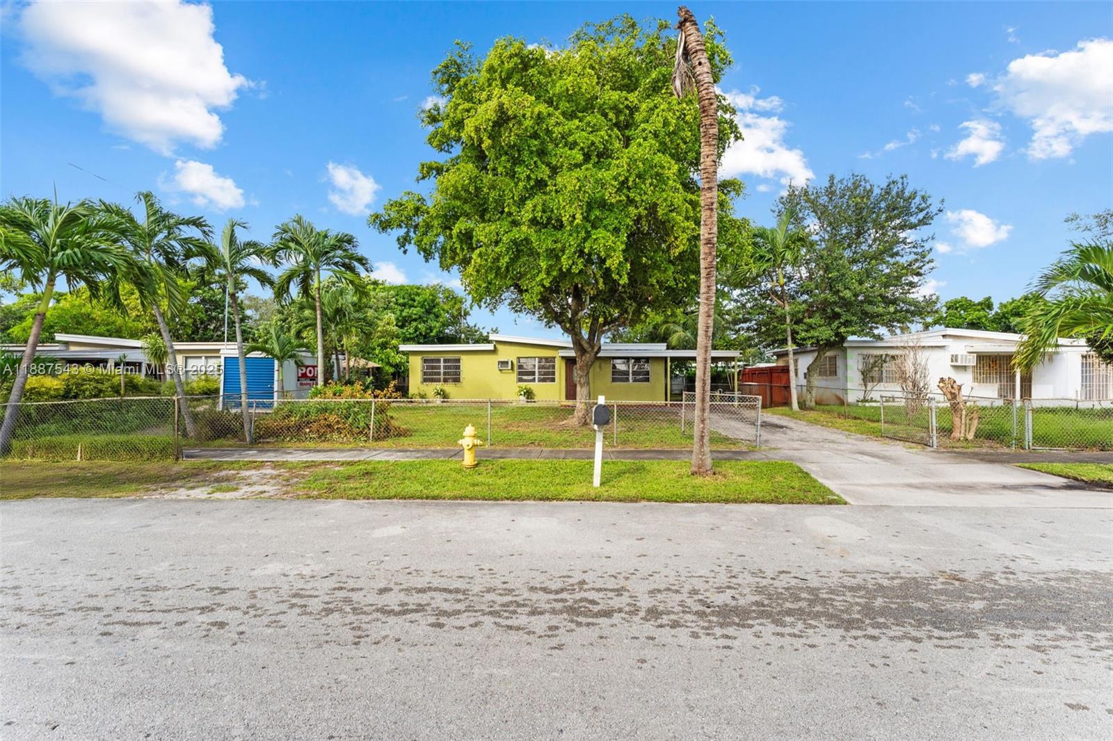 2620 SW 53rd Ave, West Park FL 33023