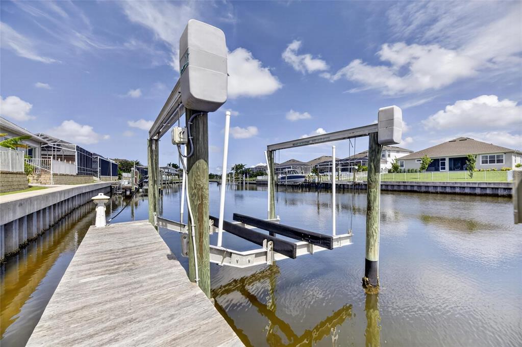 715 ISLEBAY DRIVE, APOLLO BEACH, FL — photo 4 of 30