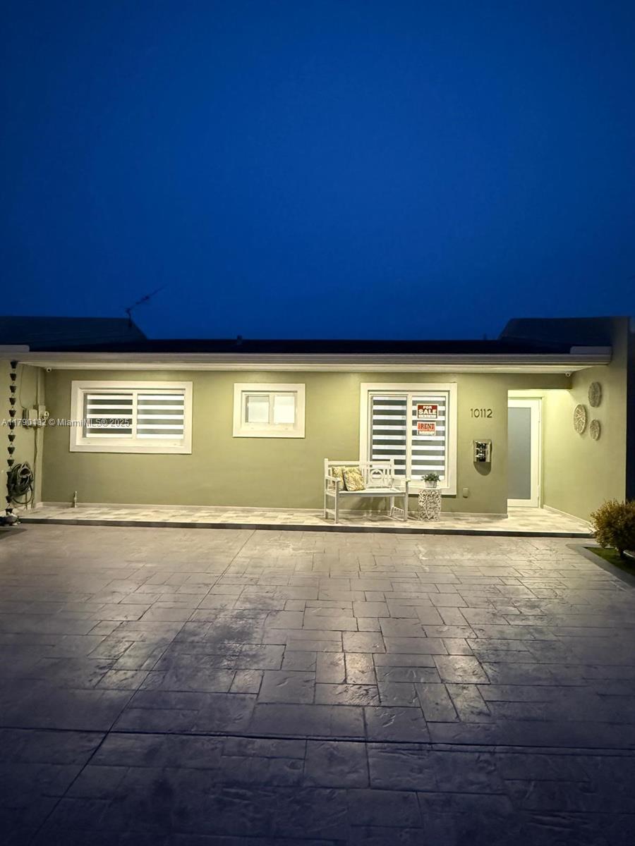 10112 SW 21st Ter, Miami FL 33165