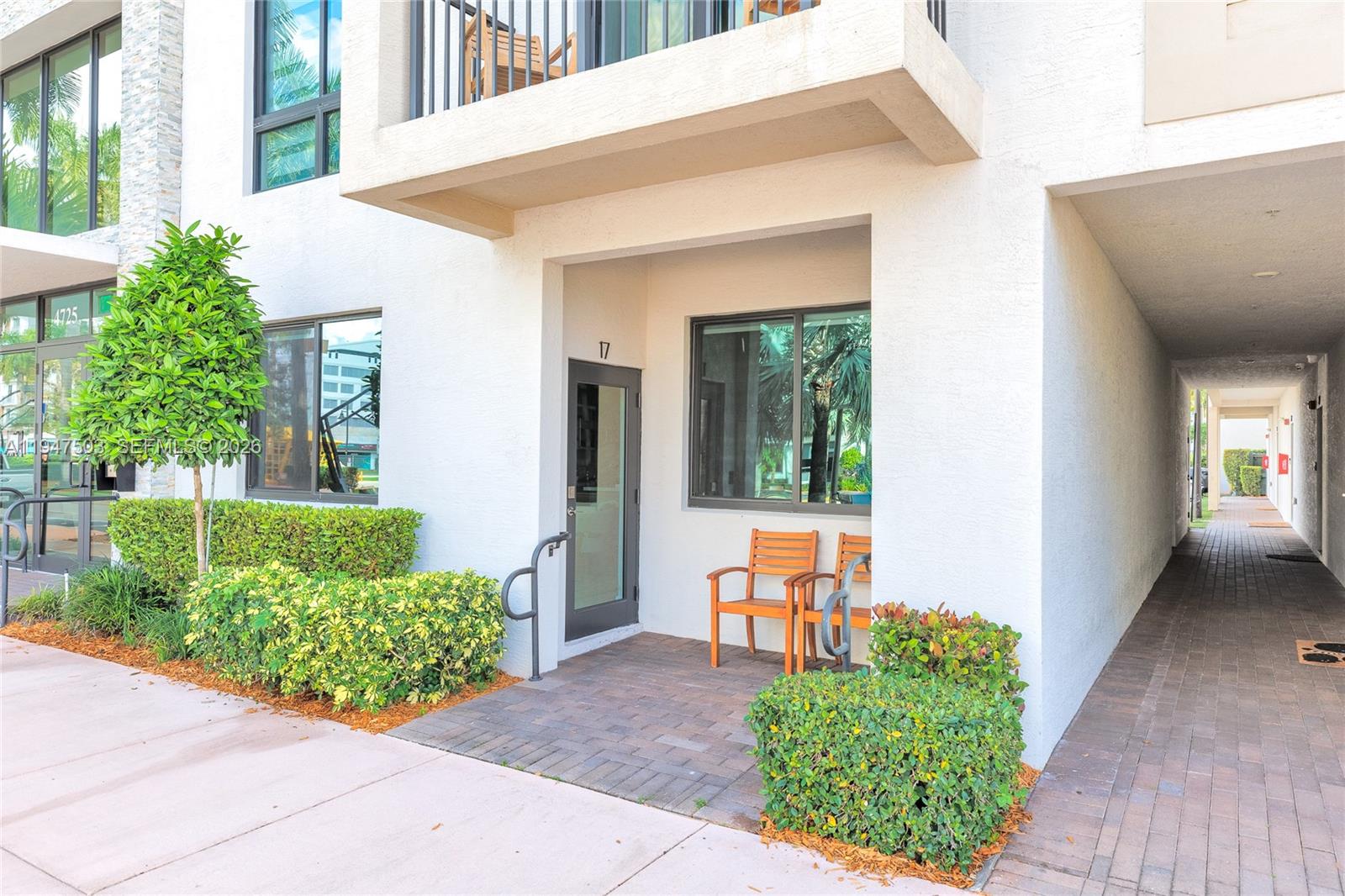 4725 NW 85th Ave # 17, Doral FL 33166