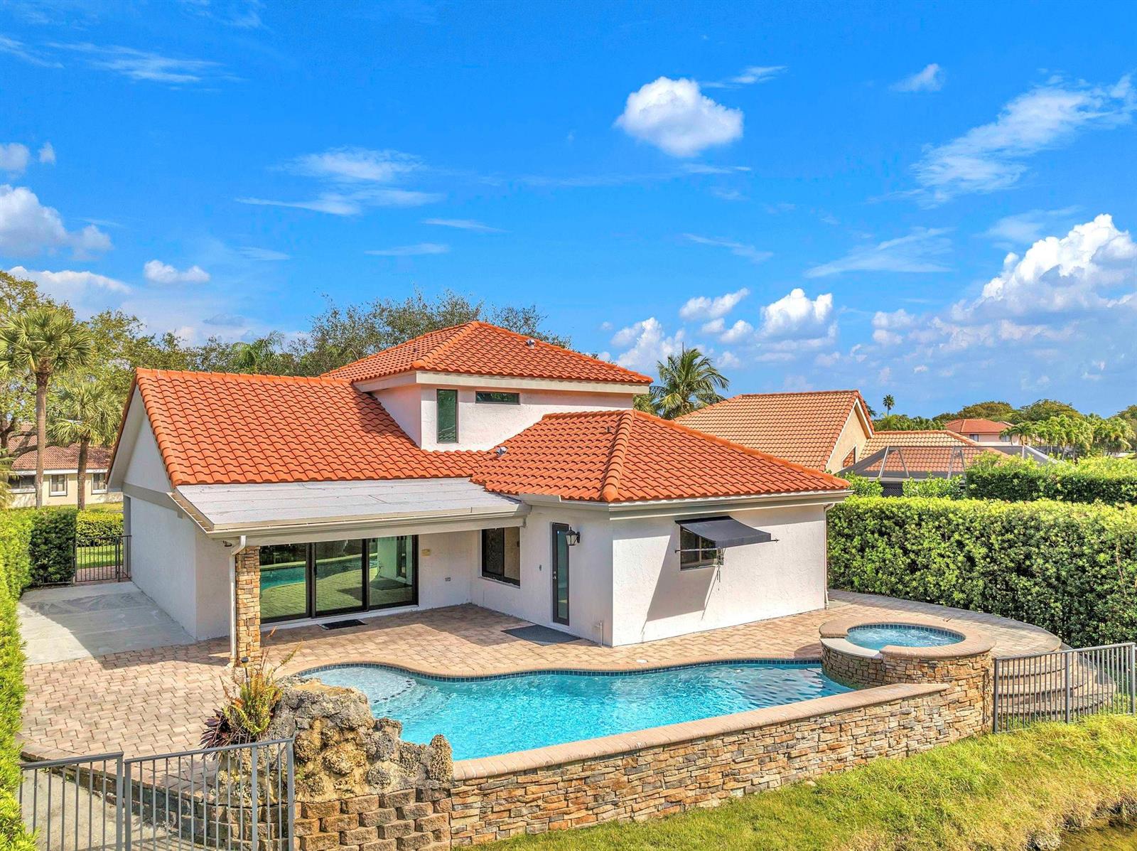 1830 NW 97th Avenue, Plantation FL 33322