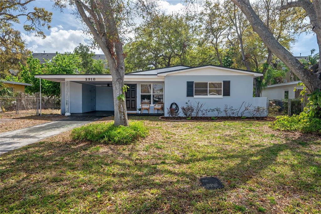 2918 W ELLIS DRIVE