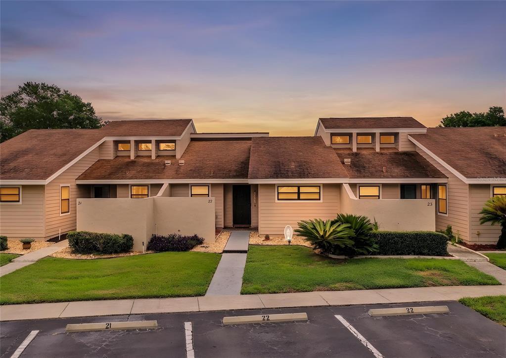 5225 IMPERIAL LAKES BOULEVARD UNIT 22