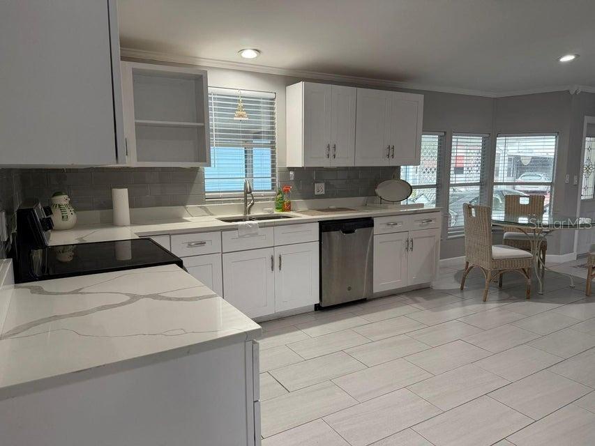 6085 SEASHORE DRIVE UNIT N/A, ATLANTIS, FL — photo 5 of 20