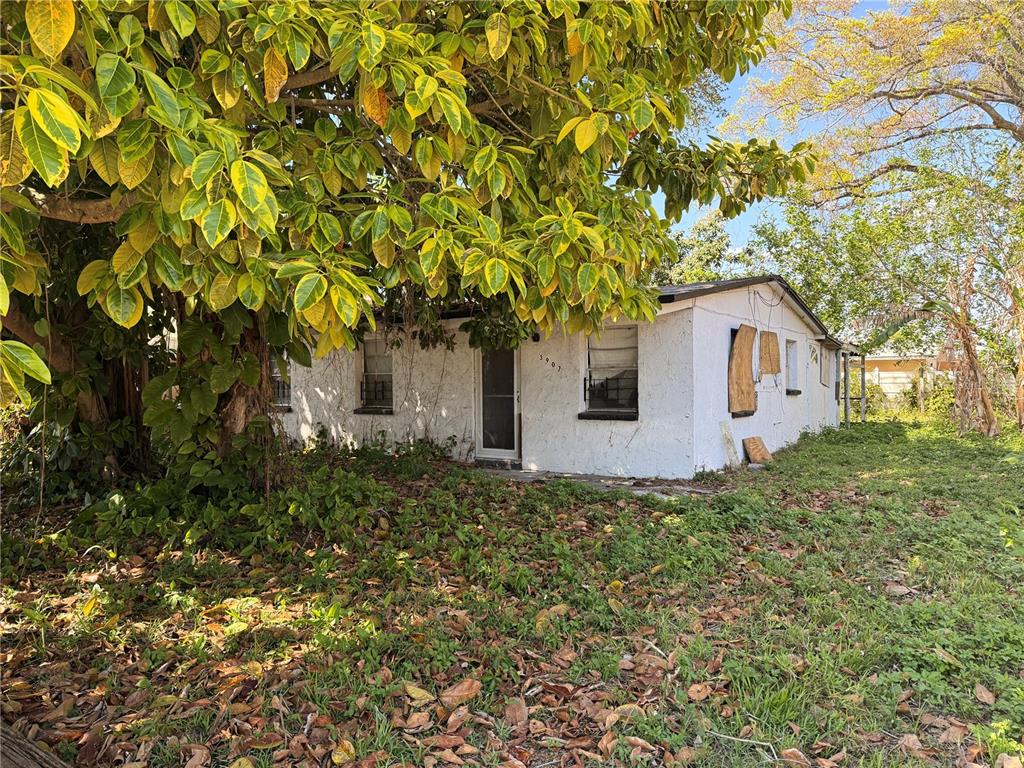 3907 SPENCE AVENUE