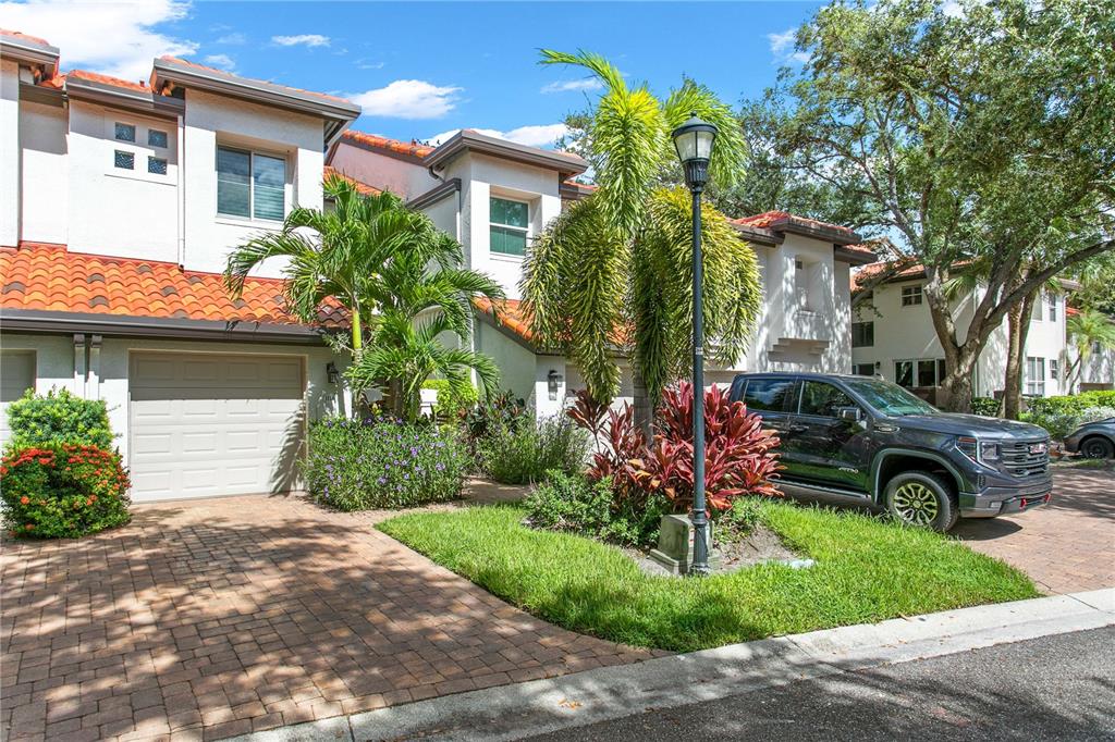 1116 SHIPWATCH CIRCLE, TAMPA, FL — photo 2 of 30