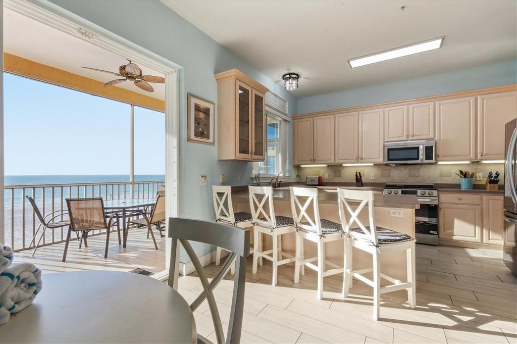 1900 GULF DRIVE N UNIT 4, BRADENTON BEACH, FL — photo 5 of 30
