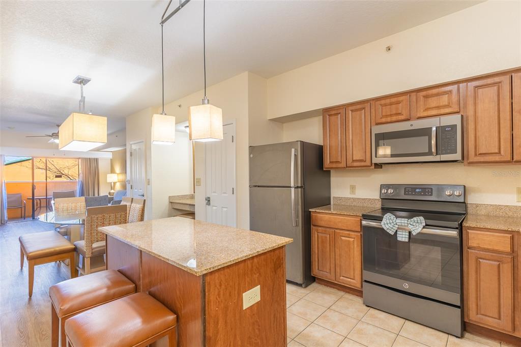 12521 FLORIDAYS RESORT DRIVE UNIT 211F, ORLANDO, FL — photo 4 of 22