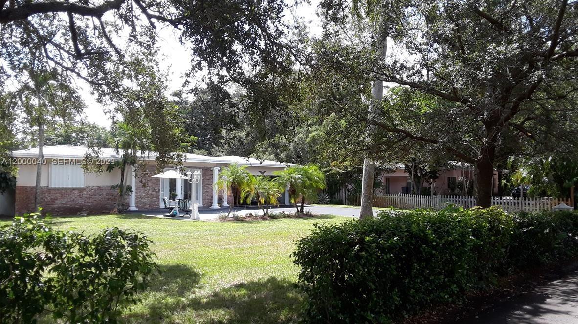 4020 SW 2nd St, Plantation FL 33317