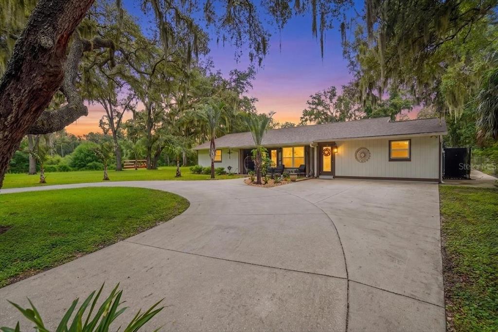 205 CAGLE ROAD, BRANDON, FL — photo 2 of 30