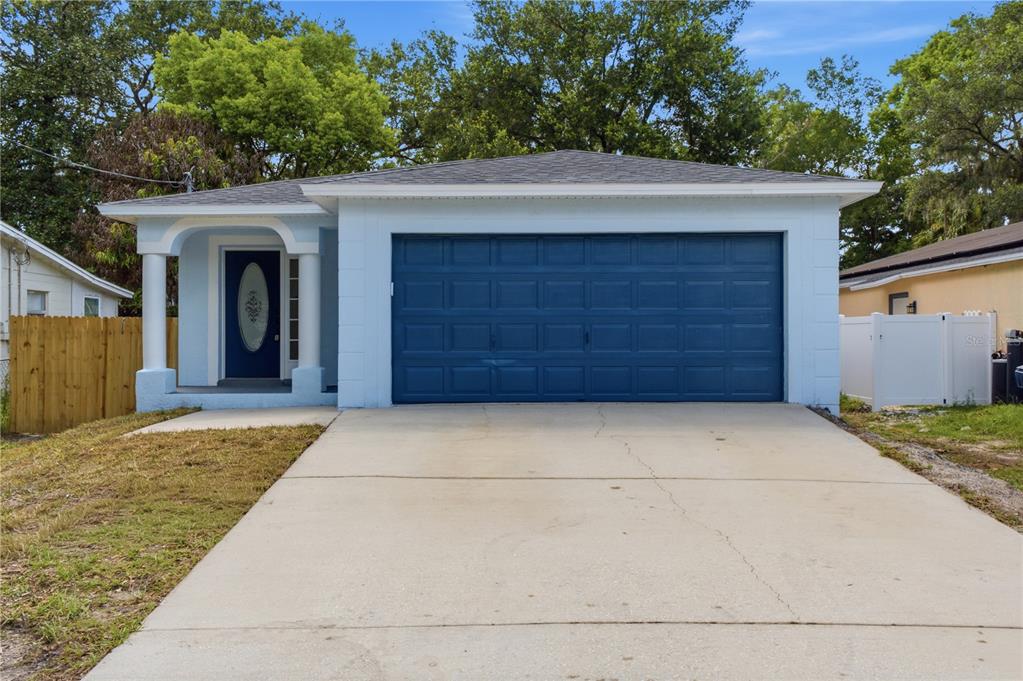 6812 LYMAN AVENUE