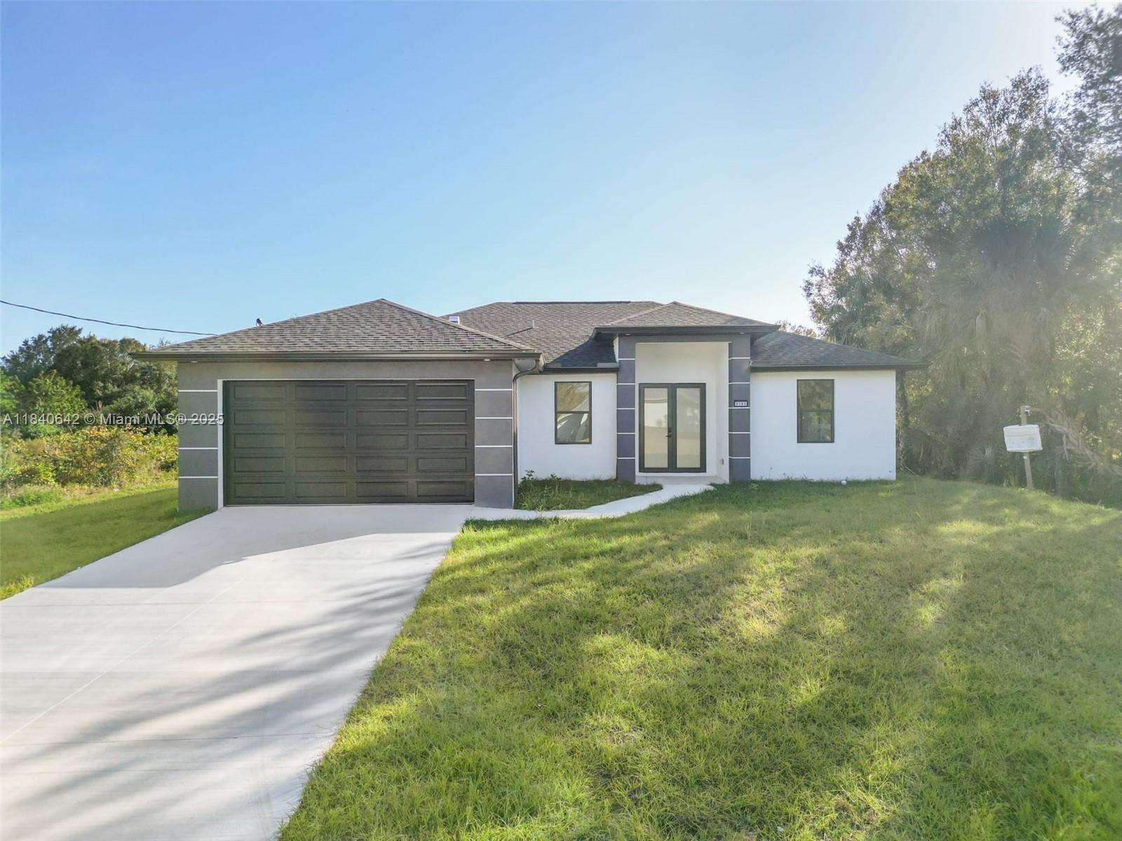 6007 Nora Ave, Lehigh Acres FL 33971