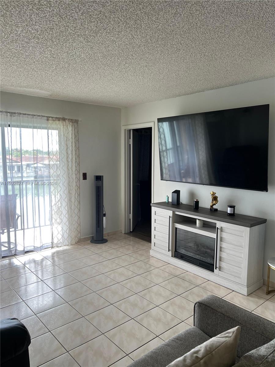 6465 W 27th Ave # 202, Hialeah FL 33016