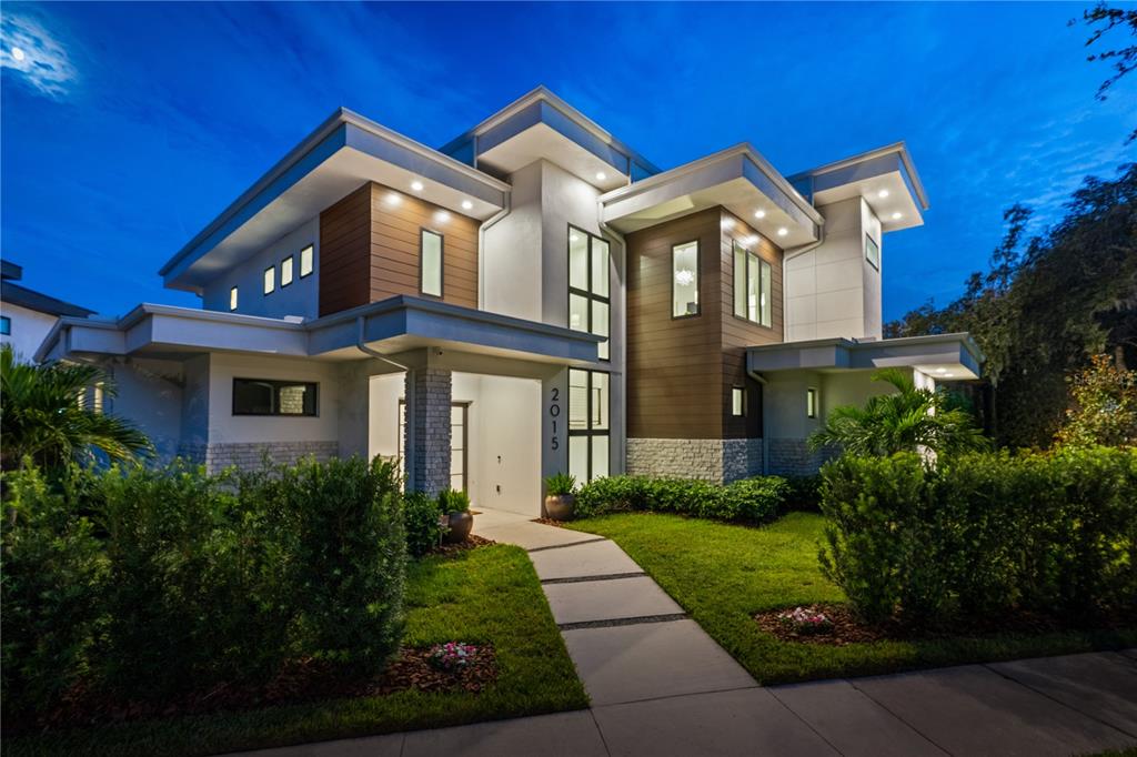 2015 N PARK AVENUE
