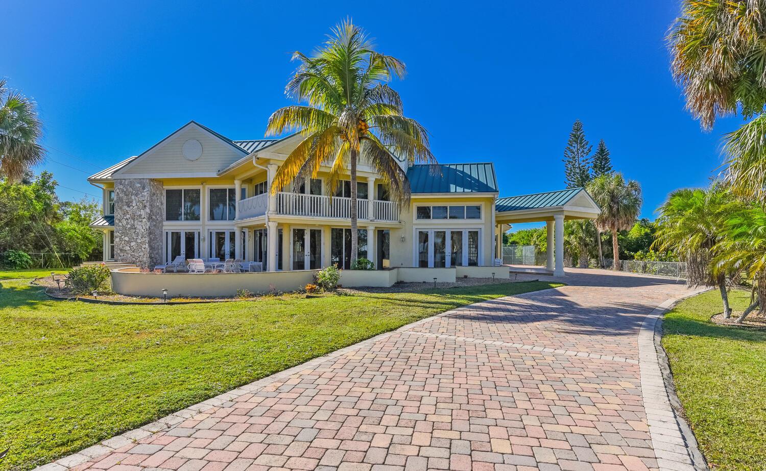 3343 S Indian River Drive, Fort Pierce FL 34982