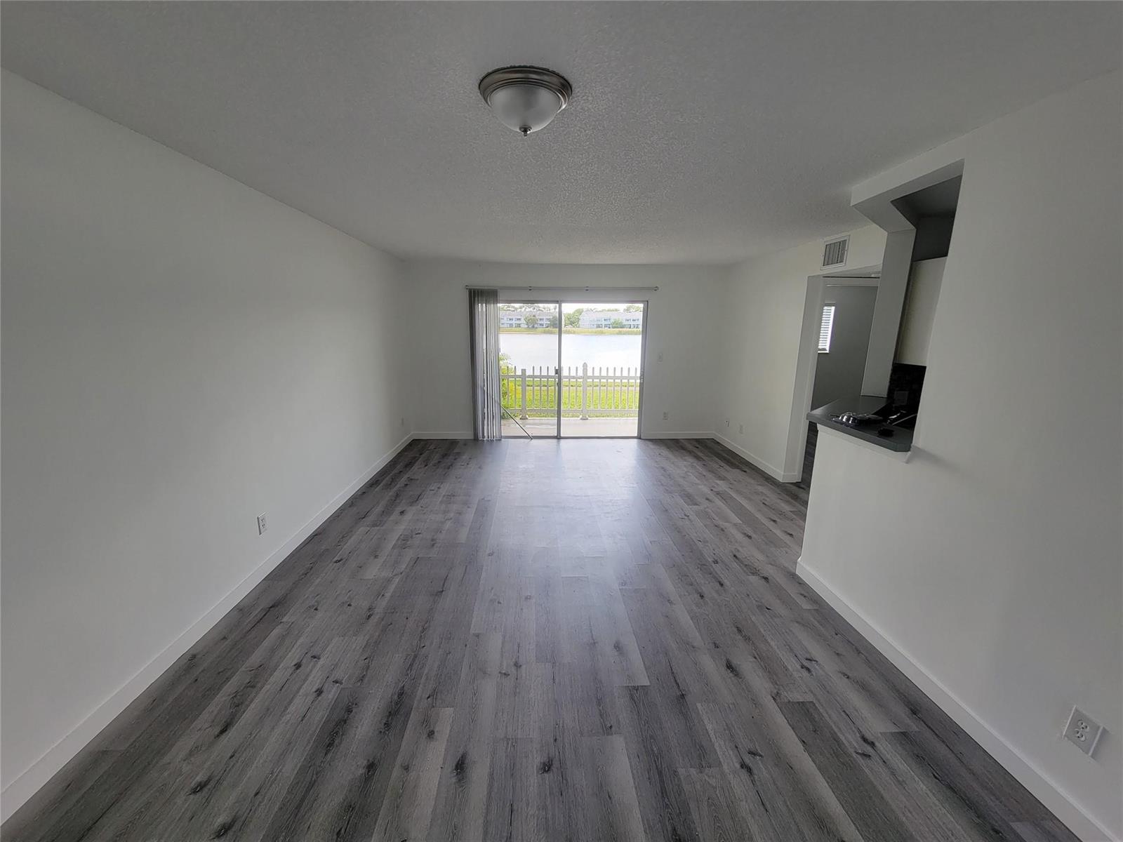 3465 NW 44th Street # 106, Oakland Park FL 33309