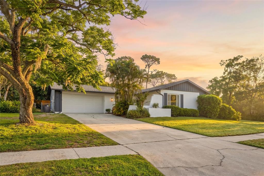 1434 RED OAK DRIVE