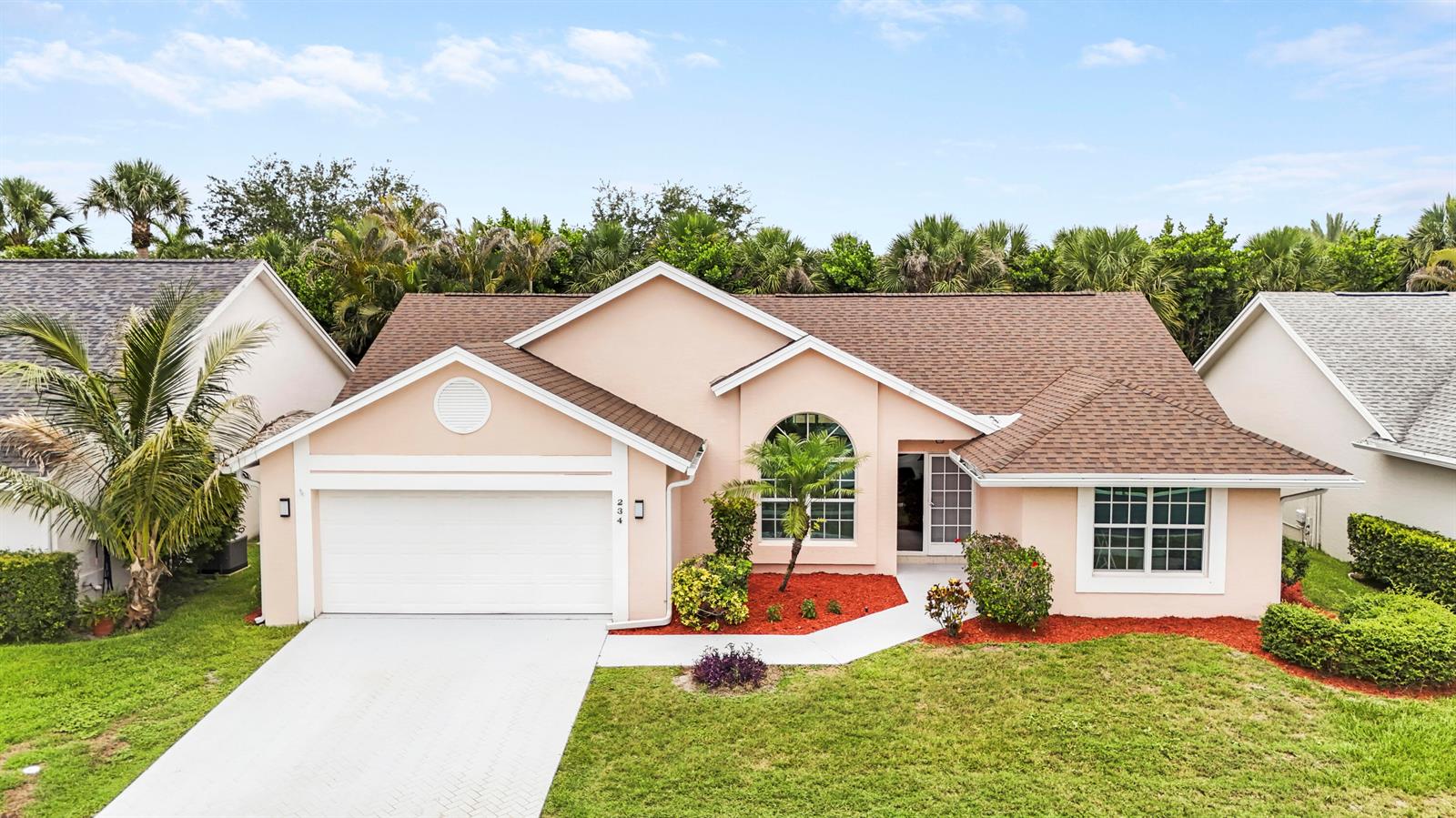 234 Moccasin Trail W, Jupiter FL 33458