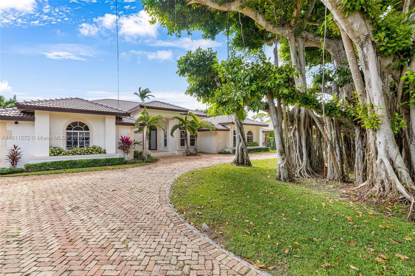 7250 SW 99th St, Pinecrest FL 33156