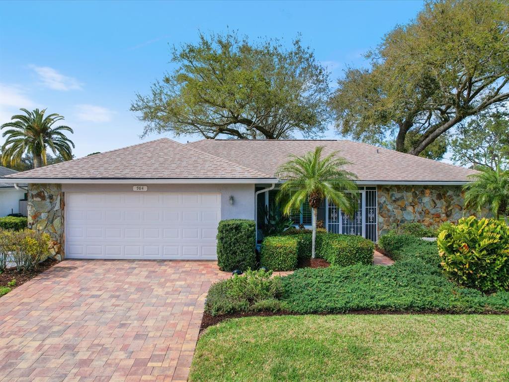 984 GILLESPIE DRIVE