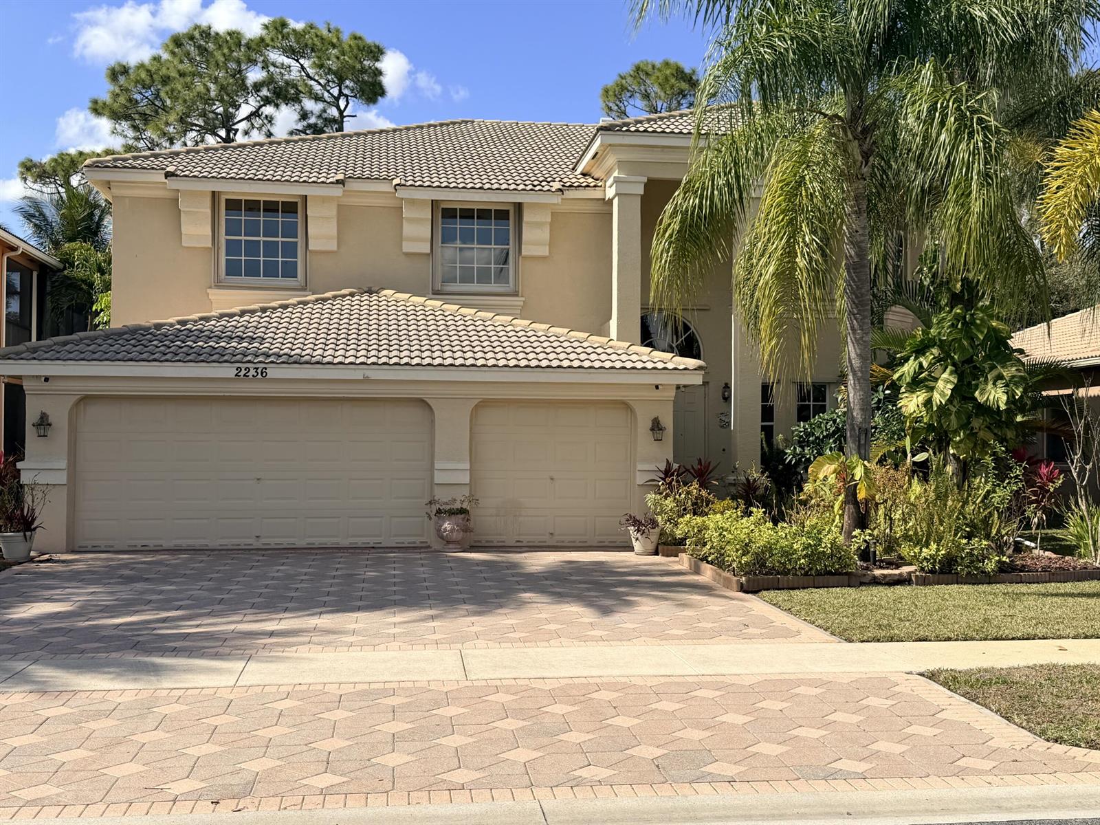 2236 Ridgewood Circle, Royal Palm Beach FL 33411