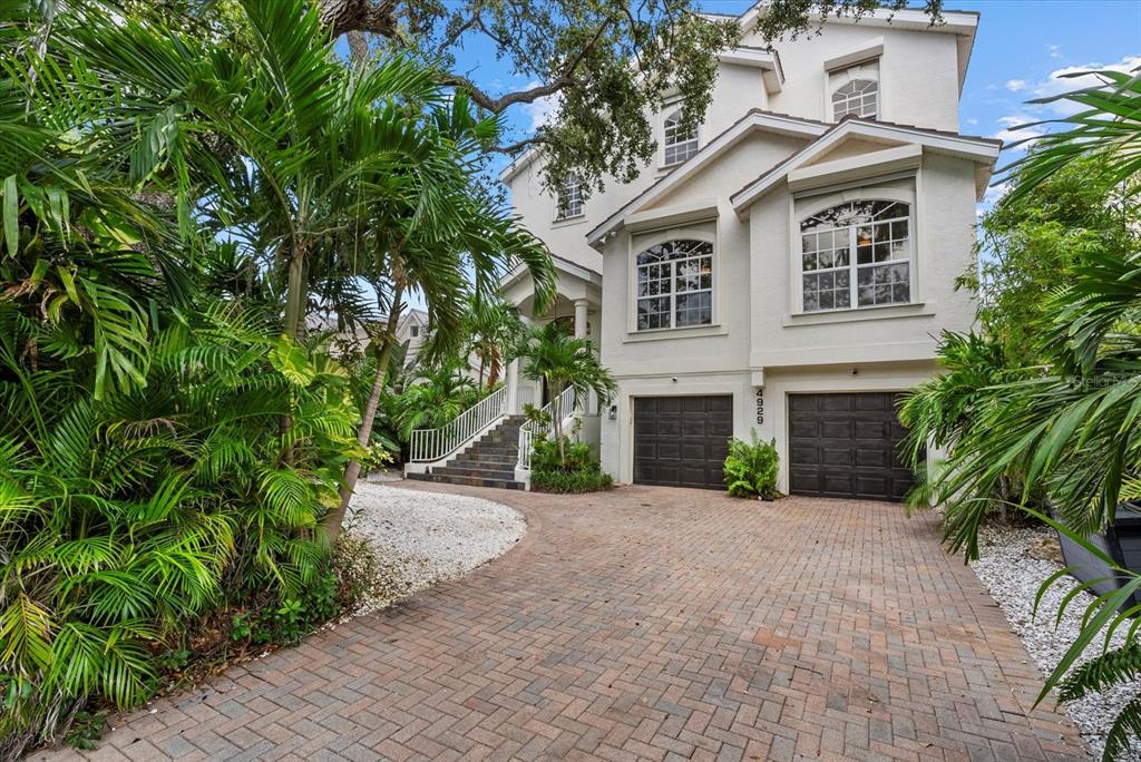 4929 OXFORD DRIVE