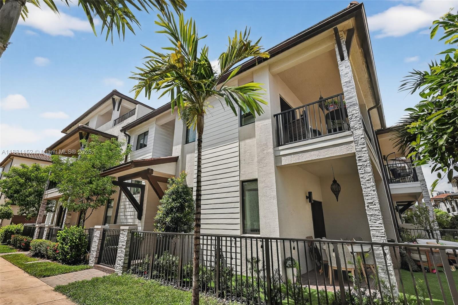 4672 NW 83rd Pkwy, Doral FL 33166
