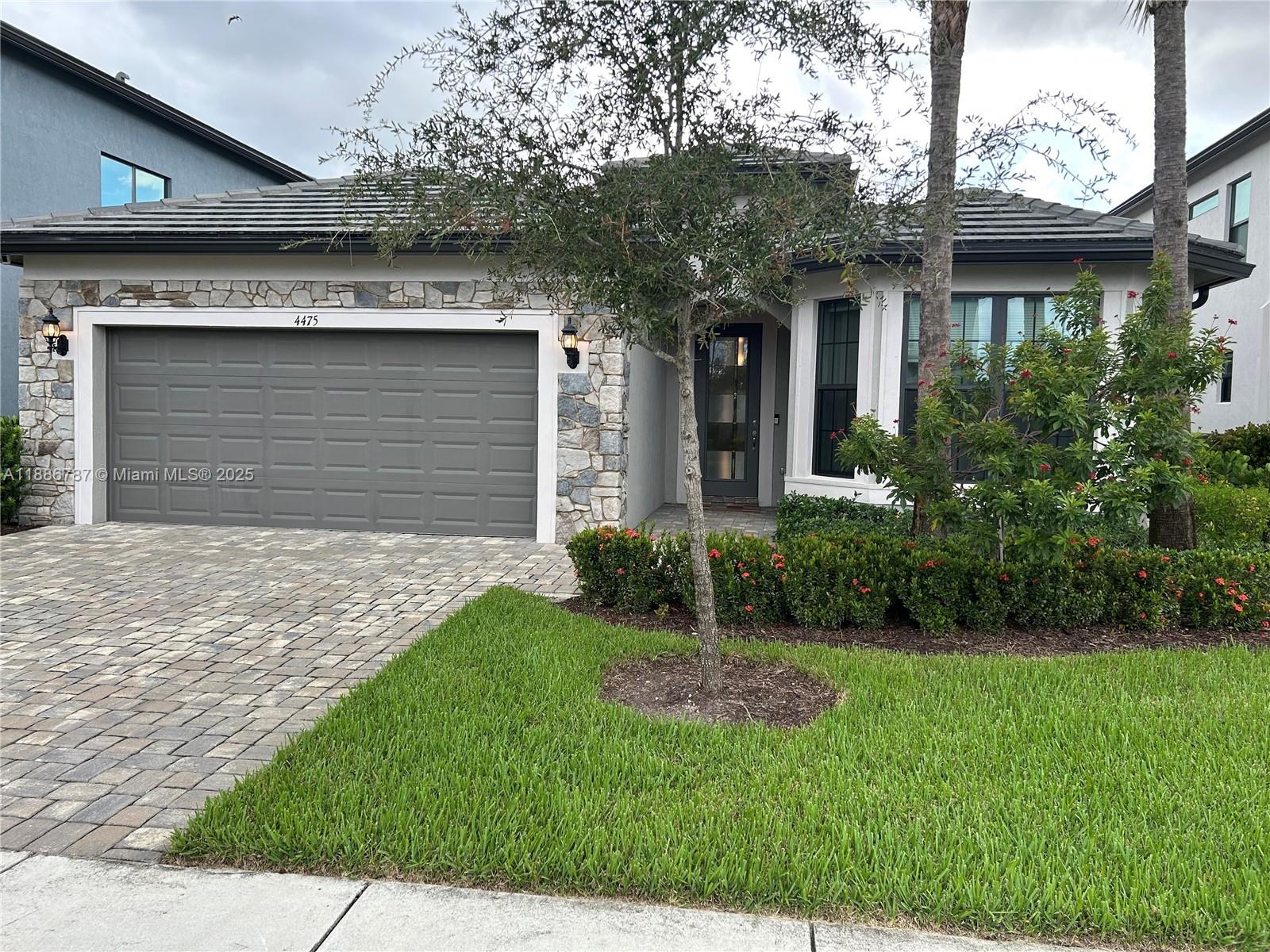 4475 S Silverwood Ln S, Oakland Park FL 33309