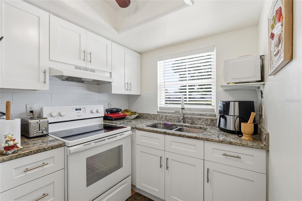 404 E ORLANDO AVENUE UNIT 11B, OCOEE, FL — photo 3 of 25