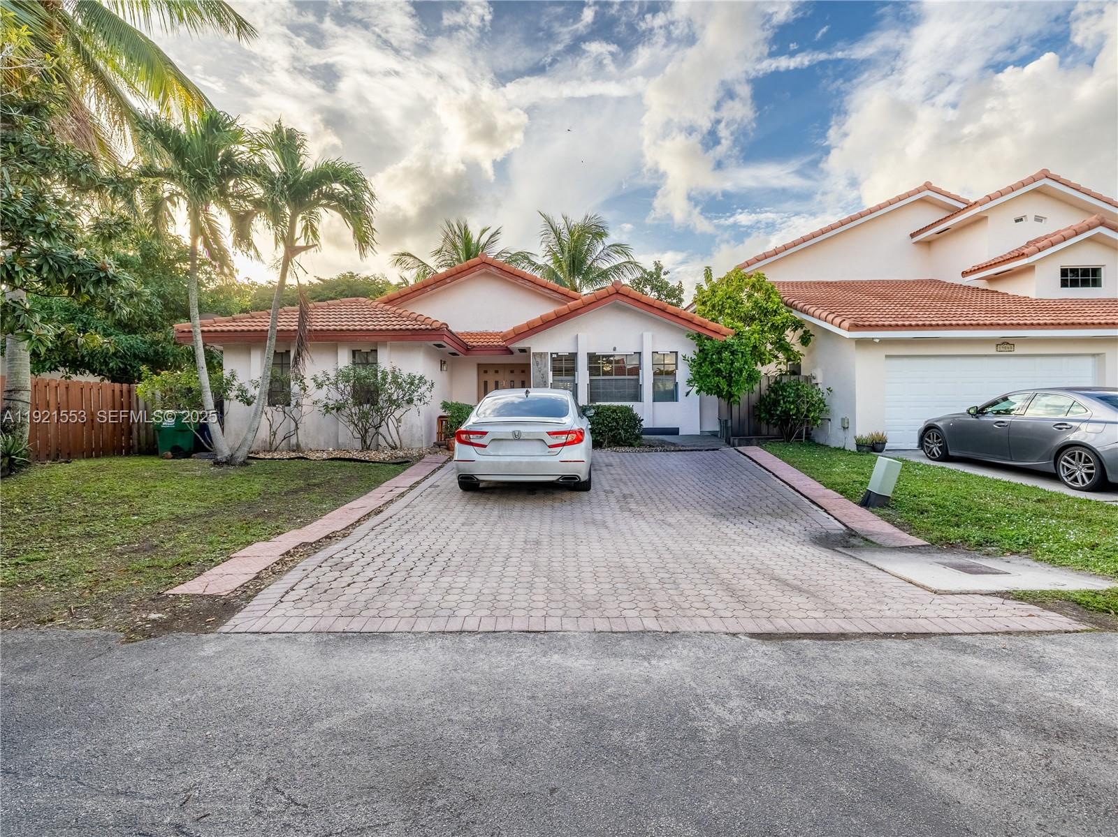 19030 NW 86th Ct, Hialeah FL 33015