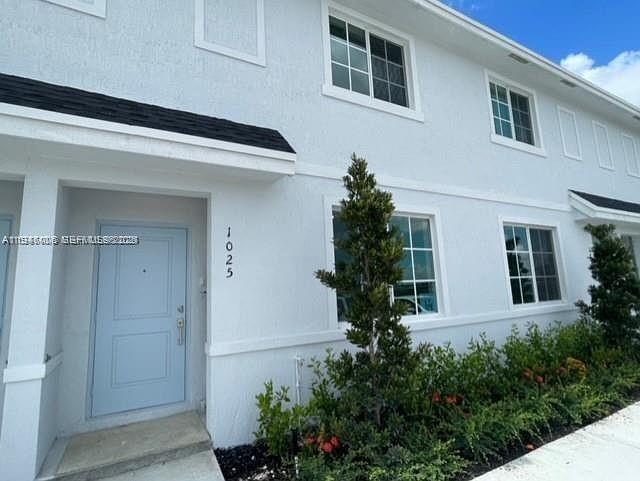 1025 NW 5th St, Florida City FL 33034