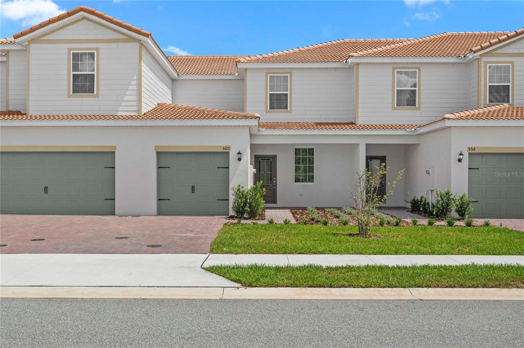576 BAY LEAF DRIVE