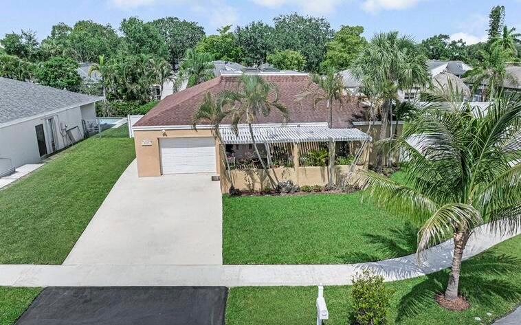 4957 SW 94th Terrace, Cooper City FL 33328
