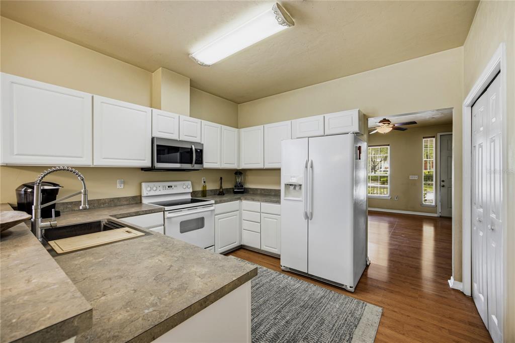 11684 NW 18TH PLACE, GAINESVILLE, FL — photo 4 of 30