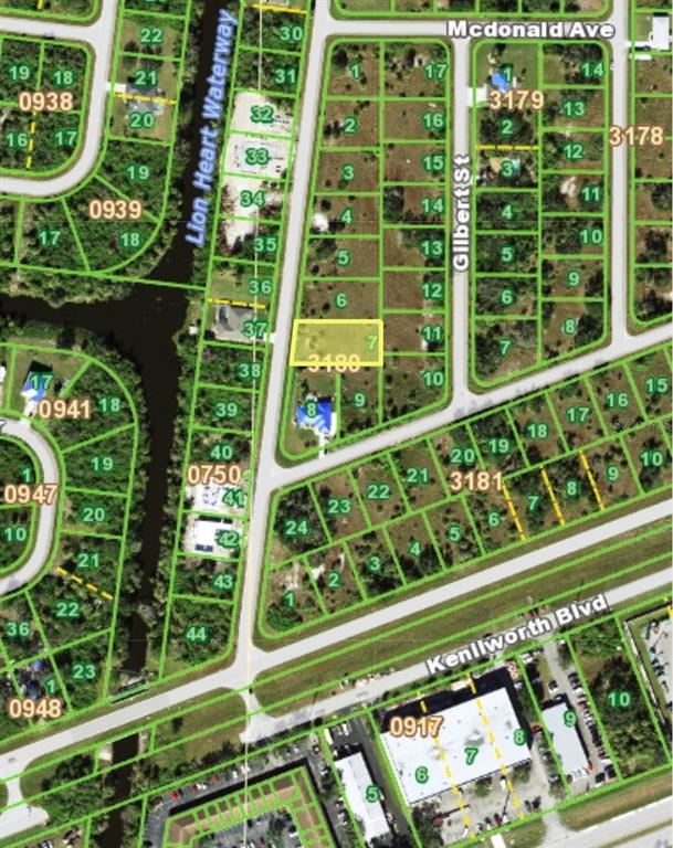 This is a map showing a highlighted vacant lot in a residential neighborhood — 302 SANTA MARTA STREET, PORT CHARLOTTE, FL
