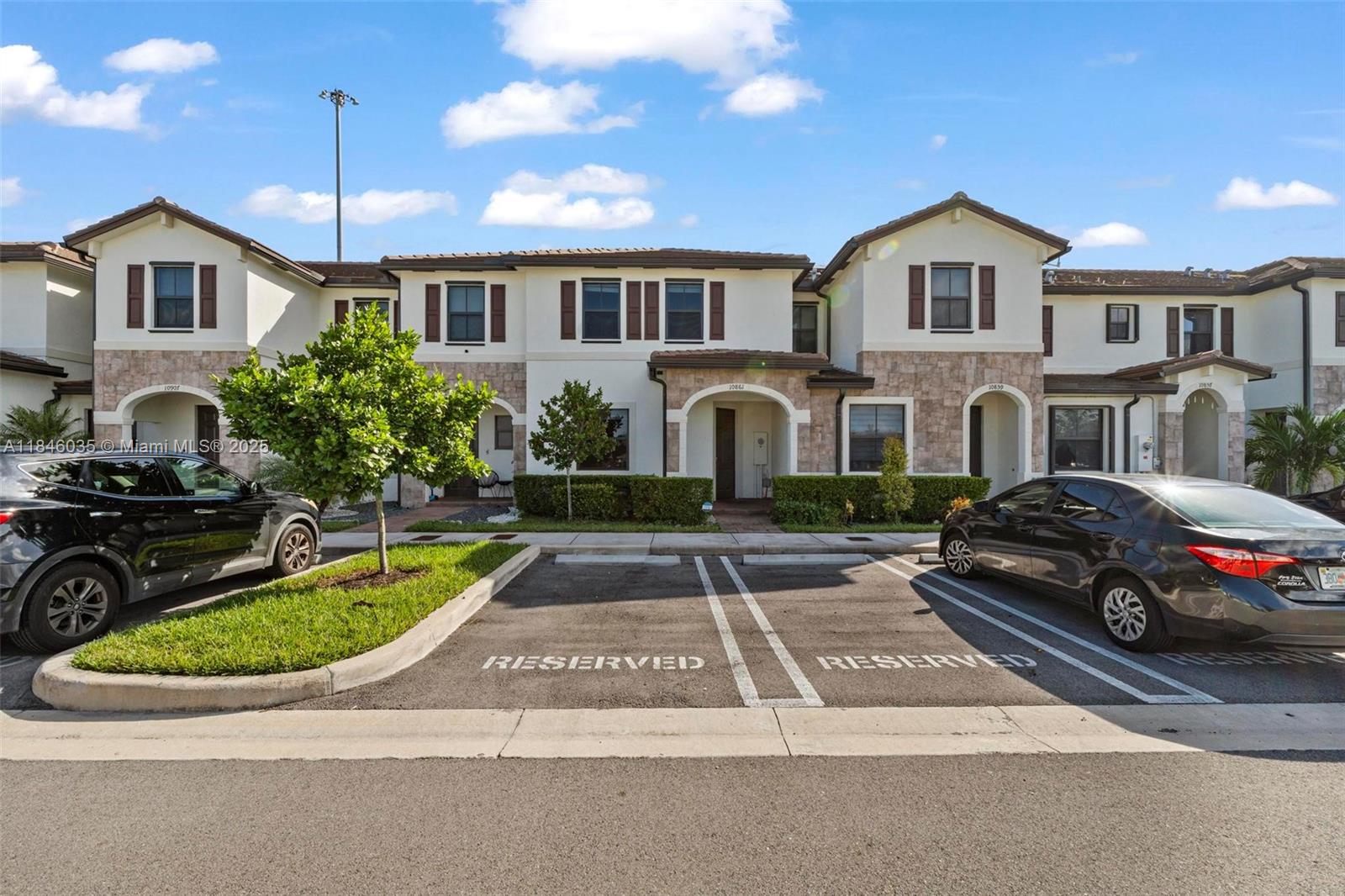 10861 W 32nd Ln # 10861, Hialeah FL 33018