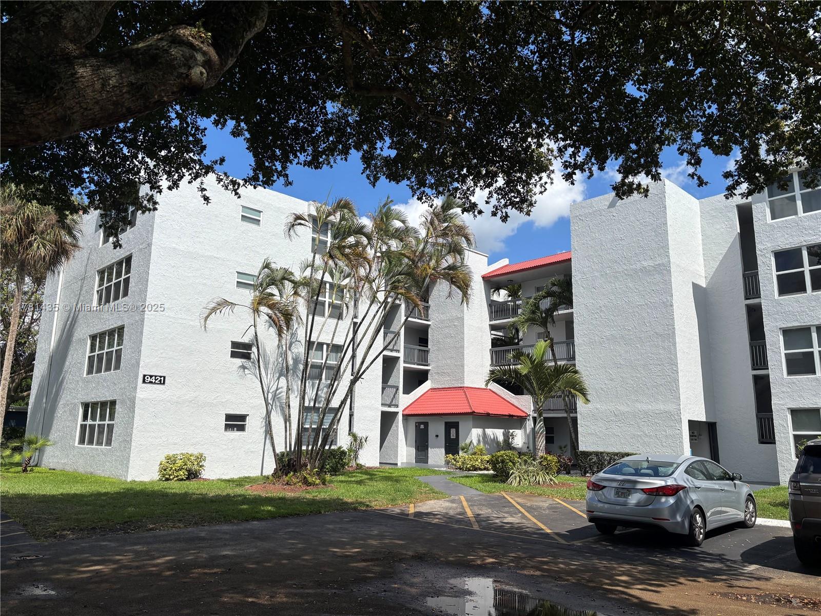 9421 Evergreen Pl # 402, Davie FL 33324