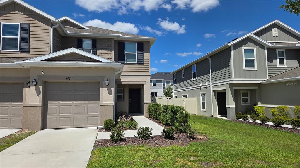 728 STONEY POINT CIRCLE