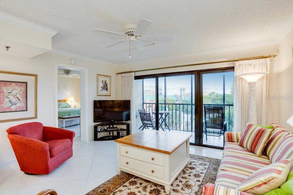 1001 BENJAMIN FRANKLIN DRIVE UNIT 404, SARASOTA, FL — photo 3 of 16