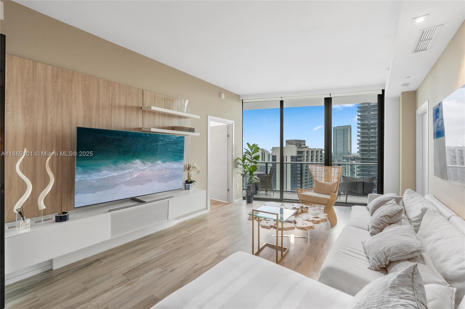801 S Miami Ave # 4802, Miami FL 33130