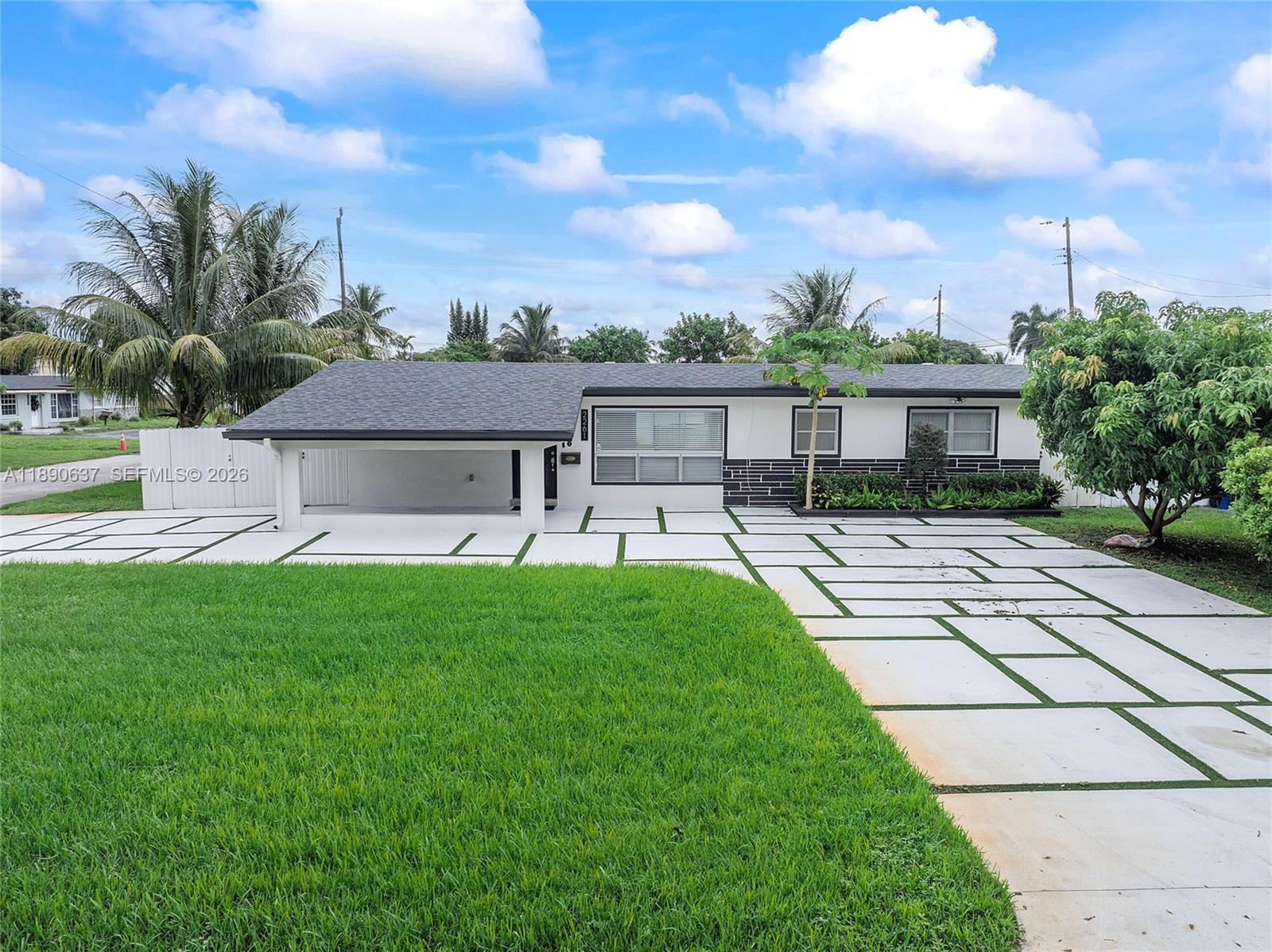 2261 Utopia Dr, Miramar FL 33023