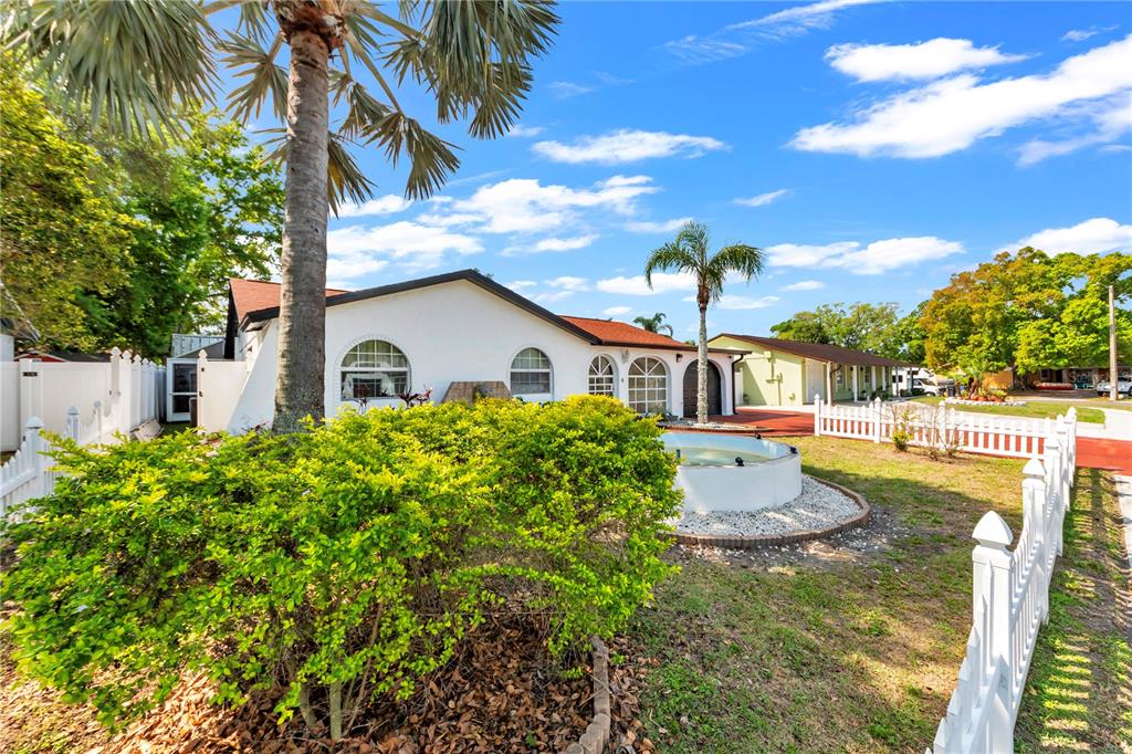 9043 HICKORY CIRCLE, TAMPA, FL — photo 2 of 30