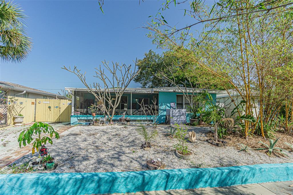 1024 APACHE TRAIL