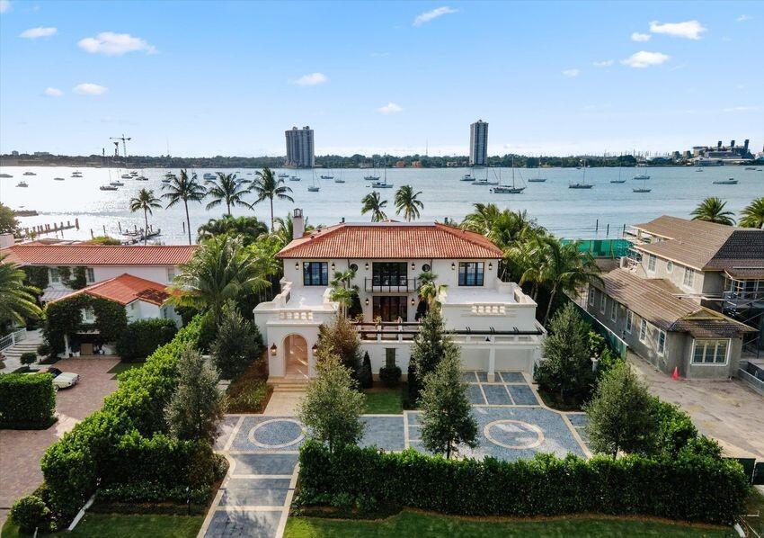 1260 N Lake Way, Palm Beach FL 33480