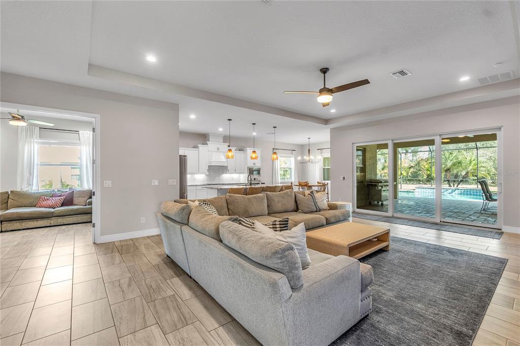 503 167TH BOULEVARD E, BRADENTON, FL — photo 3 of 30