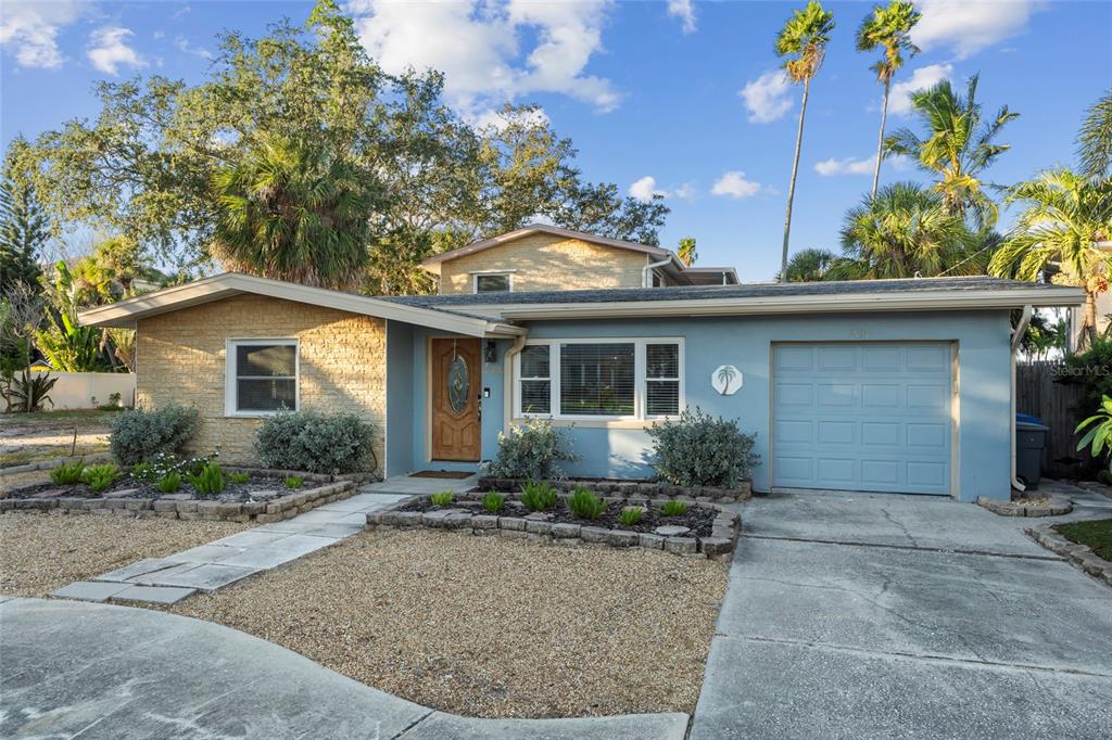 284 44TH AVENUE, ST PETE BEACH, FL — photo 2 of 30