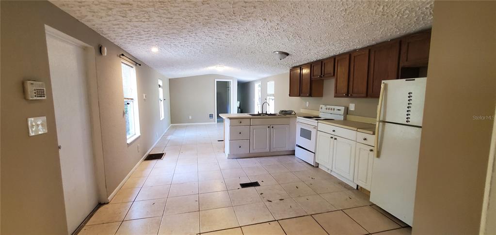 13016 BARNEY DRIVE, HUDSON, FL — photo 4 of 18