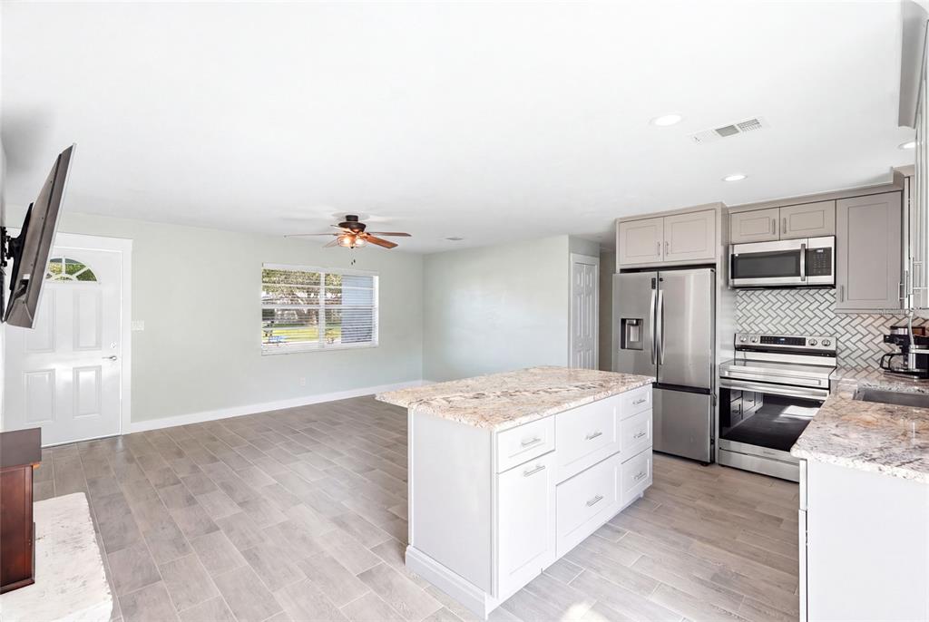 8765 55TH WAY N, PINELLAS PARK, FL — photo 4 of 30