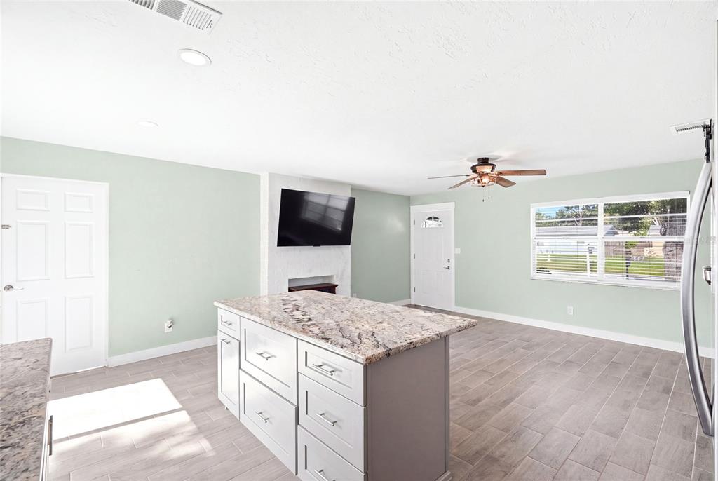 8765 55TH WAY N, PINELLAS PARK, FL — photo 5 of 30