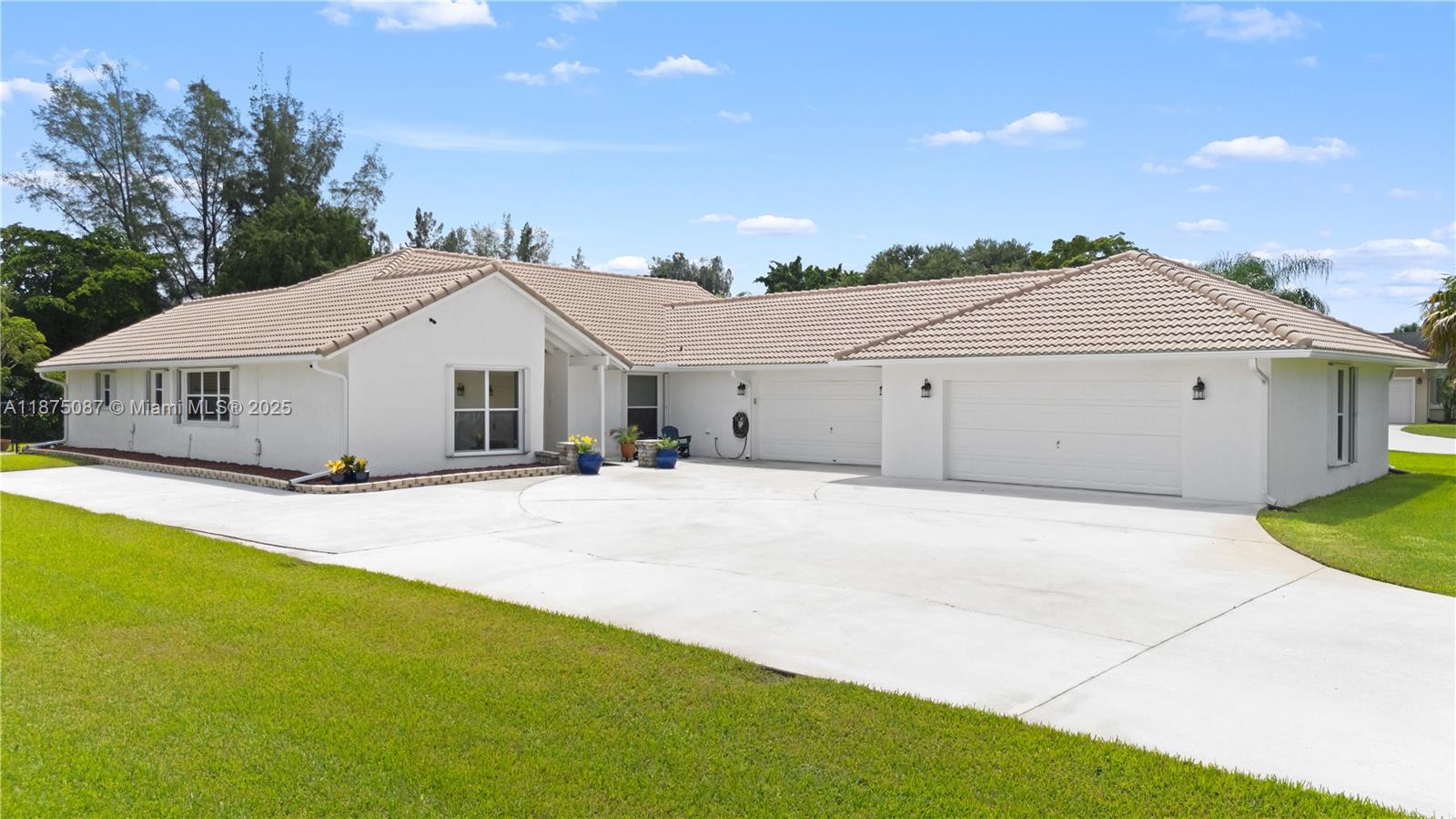 2940 SW 155th Ln, Davie FL 33331